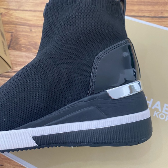 Michael kors skyler bootie black size 7 - Picture 6 of 11